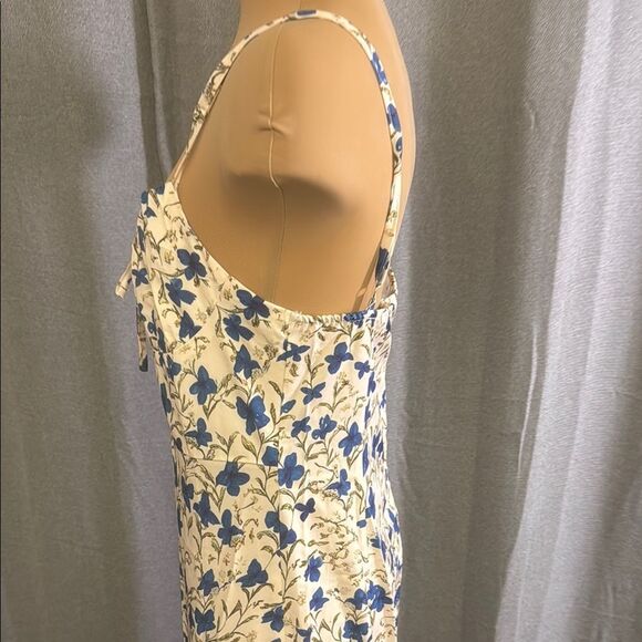 Commense Blue and Cream Floral Dress - Picture 8 of 12